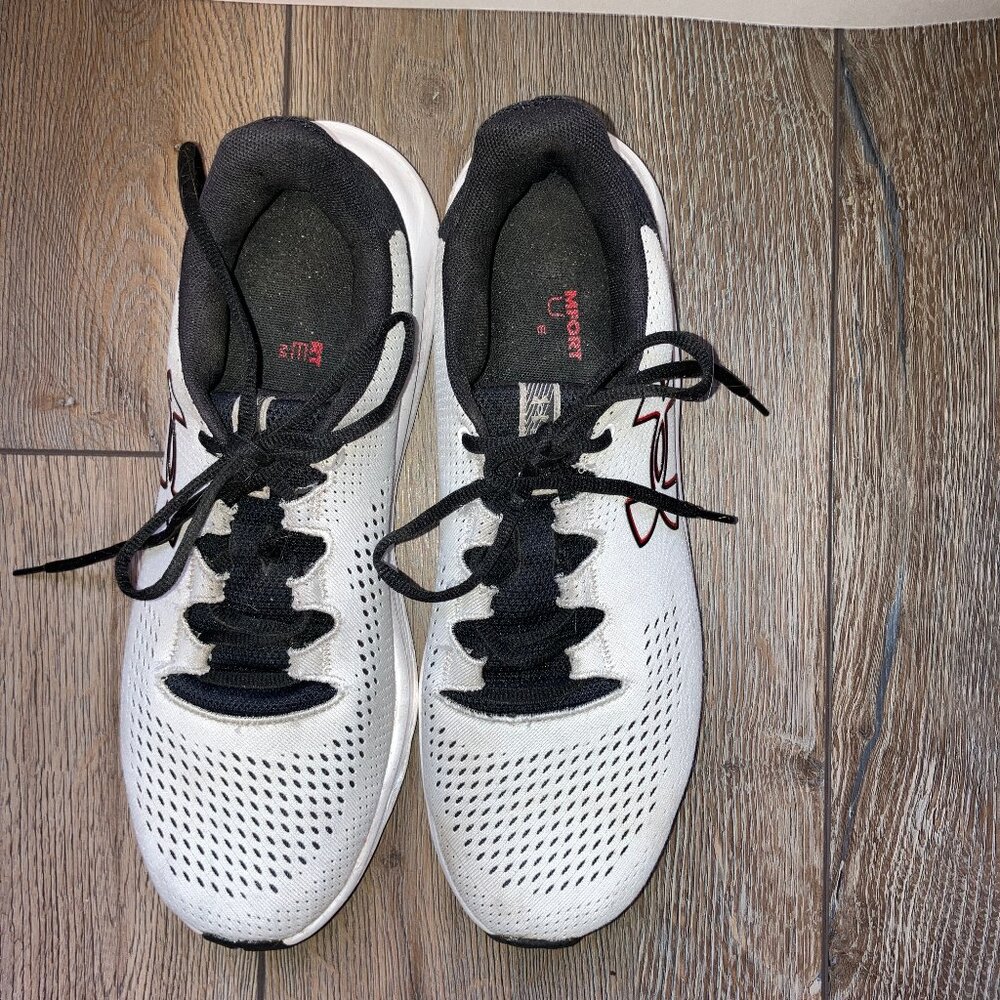 Men's Under Armour Charged Pursuit Sneakers in Red/White/Blue Size 11.5